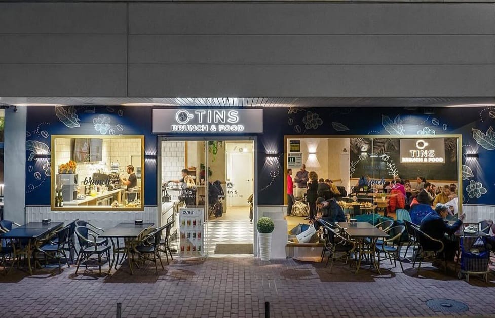 TINS " BRUNCH & FOOD"