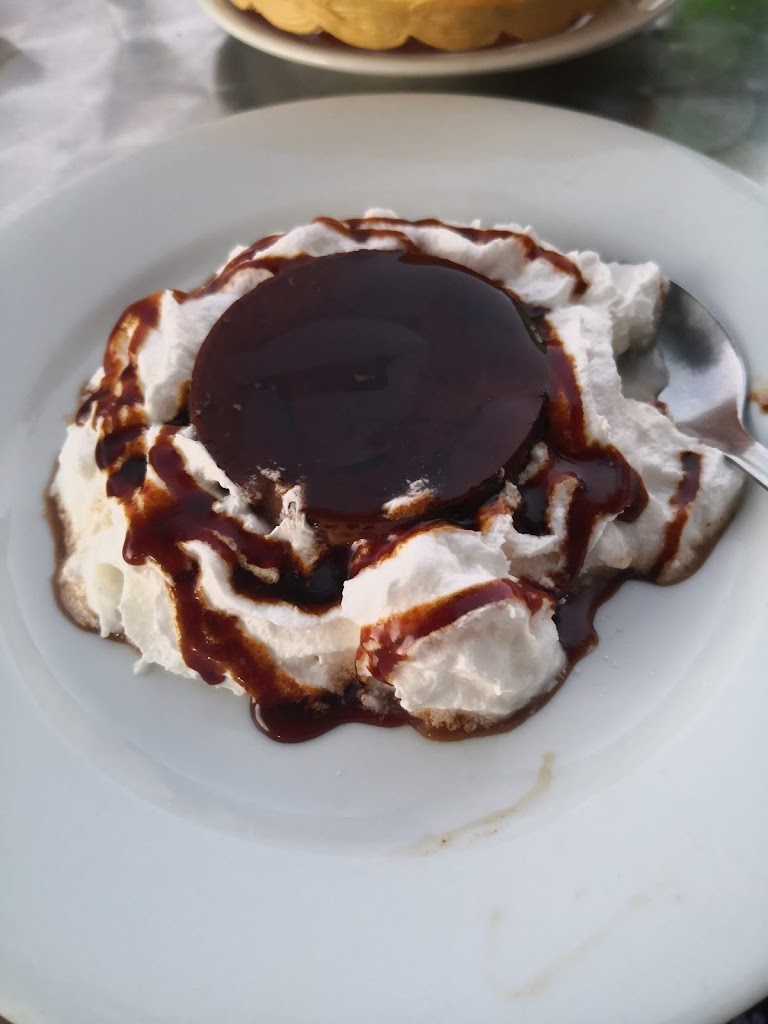 Cafeteria Madrid — Comida y bebida