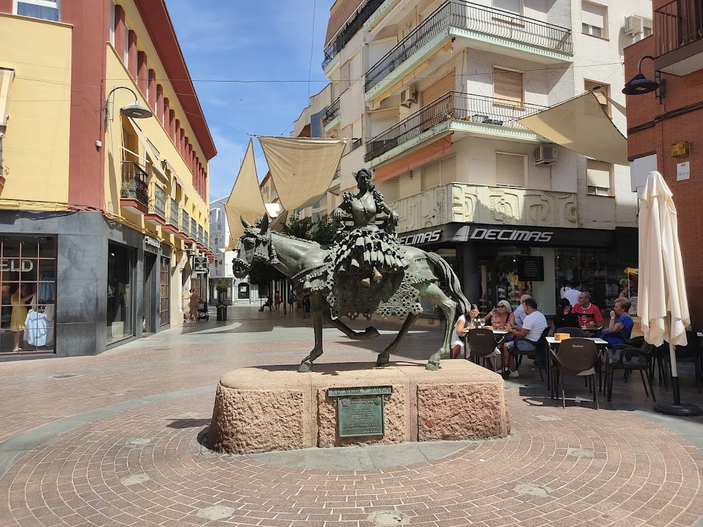 Monumento a la Mujer en Jamuga
