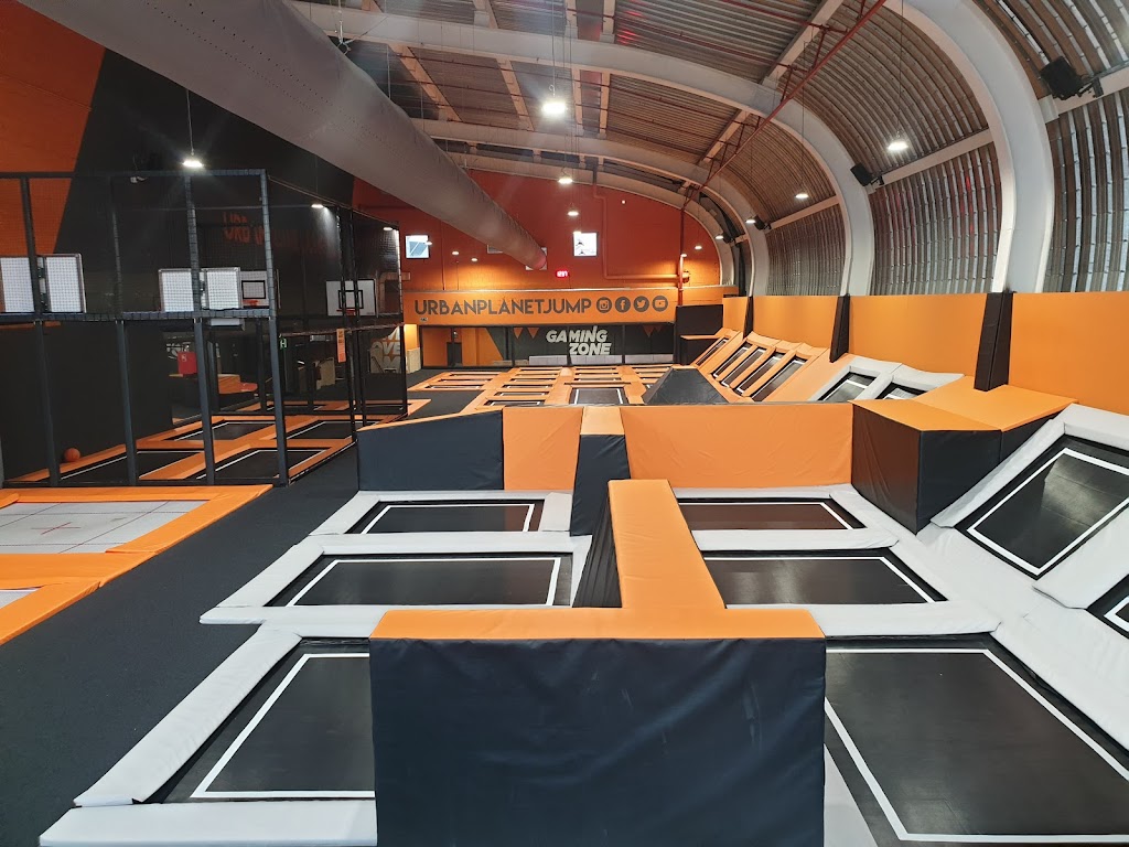 (CERRADO) Urban Planet: Trampoline Park