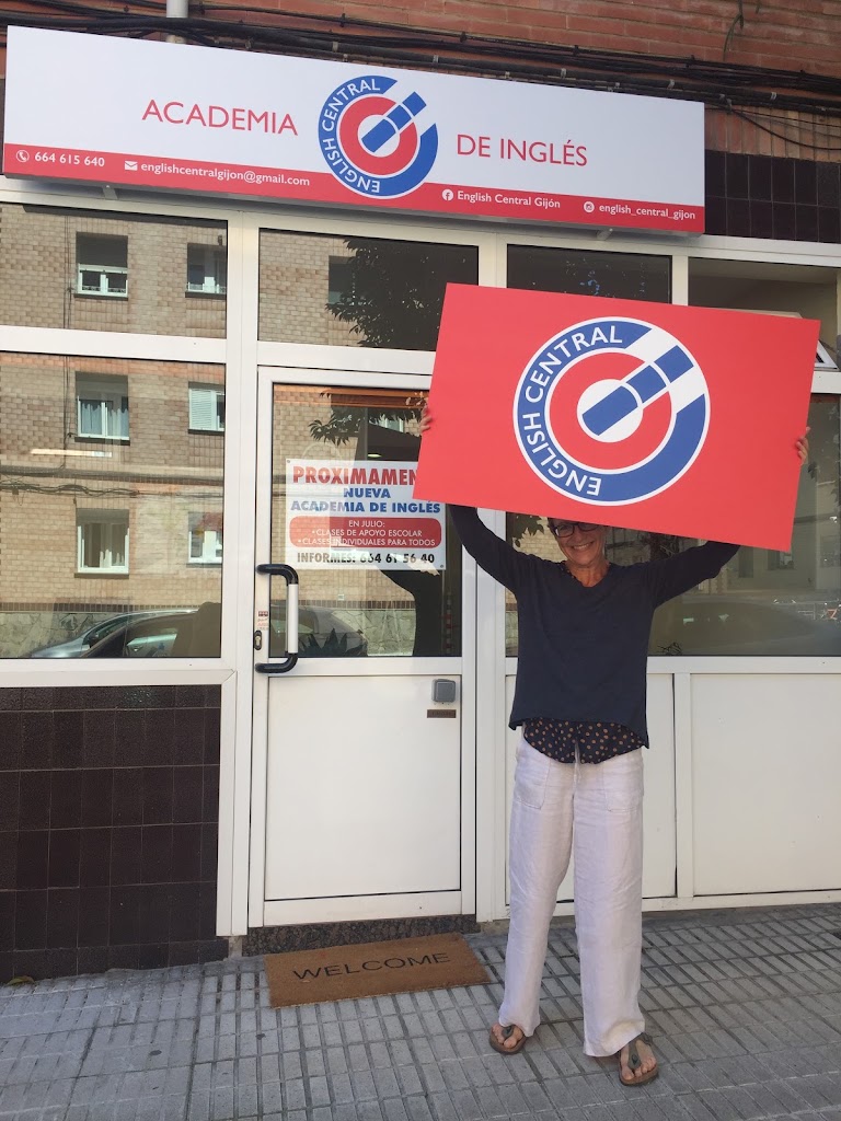 English Central Gijon — Del propietario