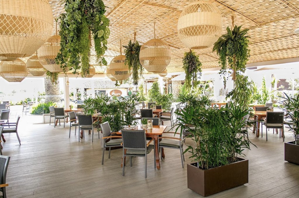 Tito's Bodeguita — Ambiente