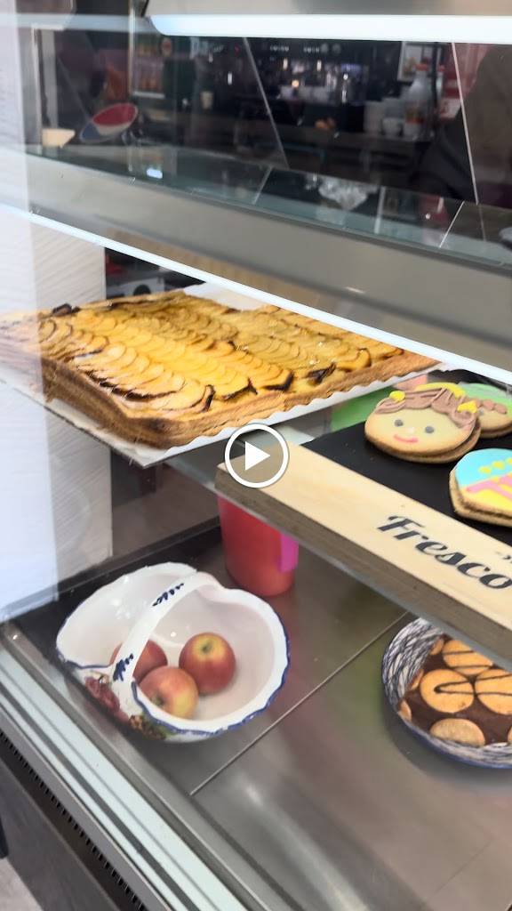 Essence Cafeteria — Videos
