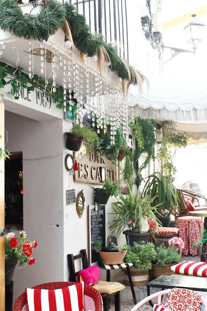 Bar Es Cafeti — Ambiente