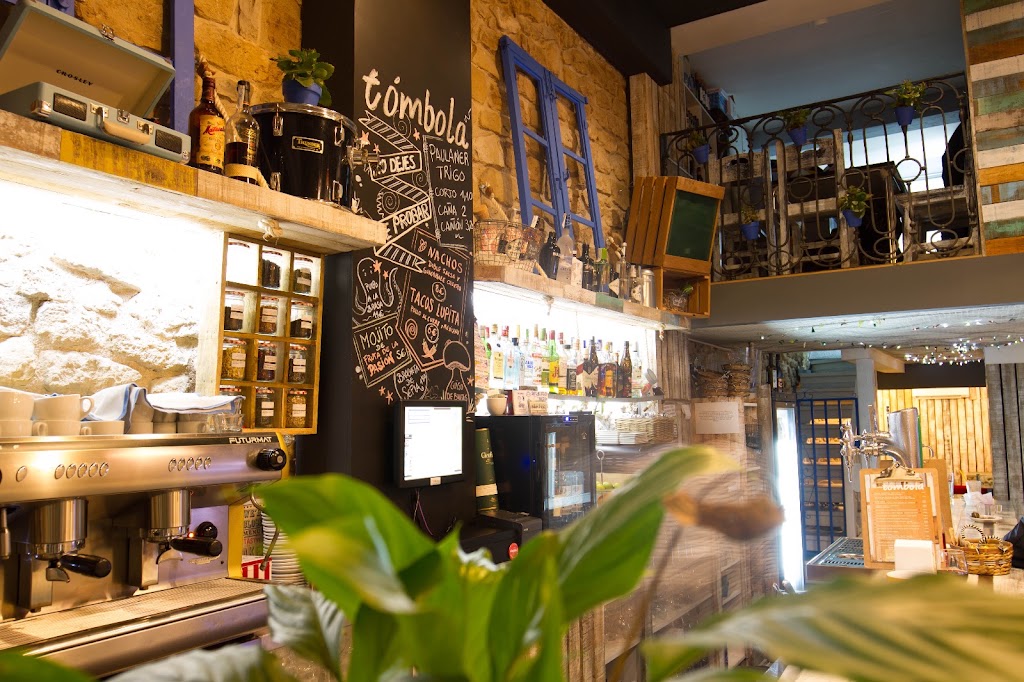 Tombola Gastro Bar — Ambiente