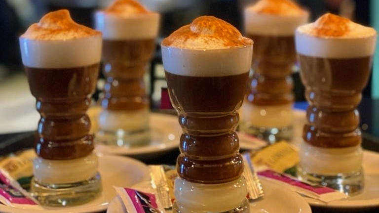 Cafeteria Mokalia Mostoles — Comida y bebida