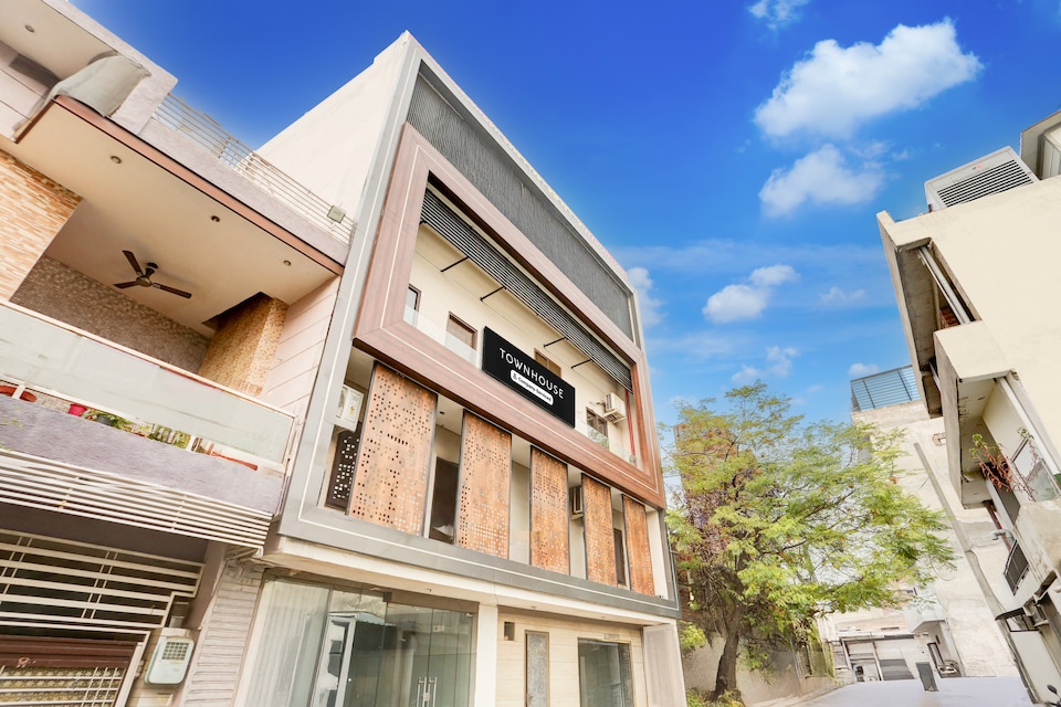 Townhouse Haibowal Chowk