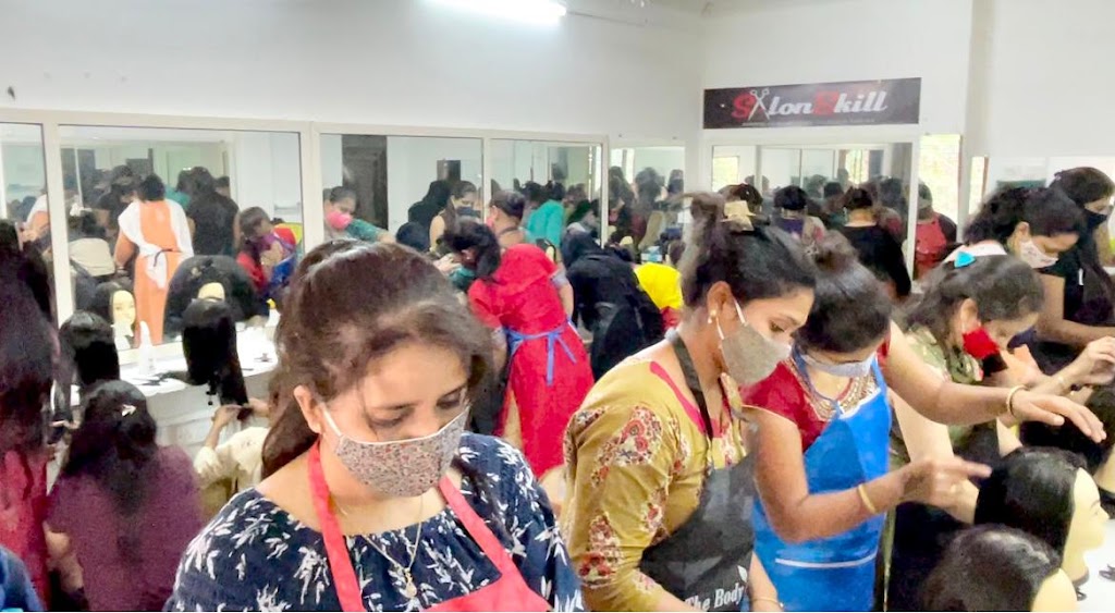 Salonskill Certified Beauty Parlour Course In Thane