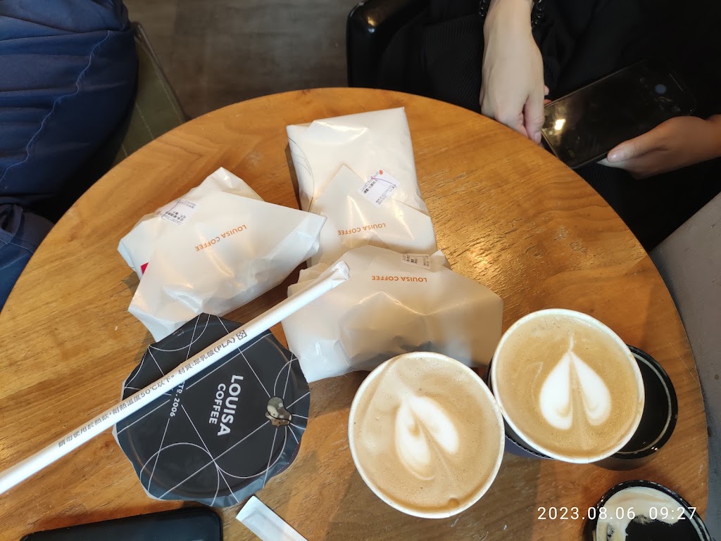 LOUISA COFFEE 路易莎咖啡 (桂林店) 的照片