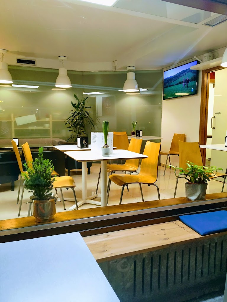 Bar Alaska cafeteria