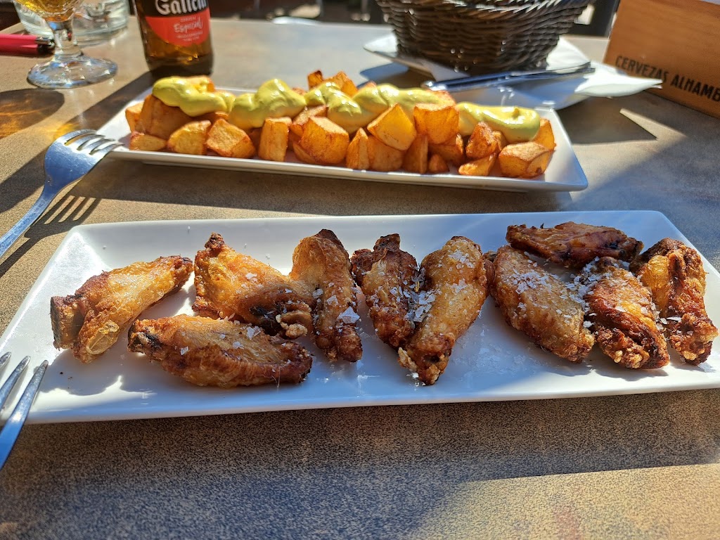 Taberna Vasca — Comida y bebida