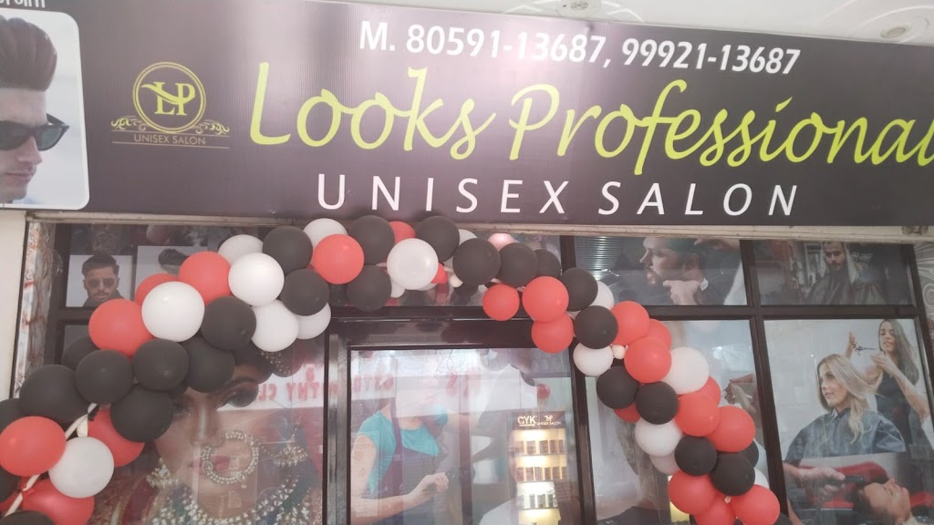 Looks Professional Unisex Salon