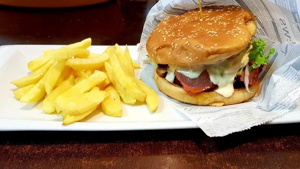 Restaurante Casa Elias — Comida y bebida