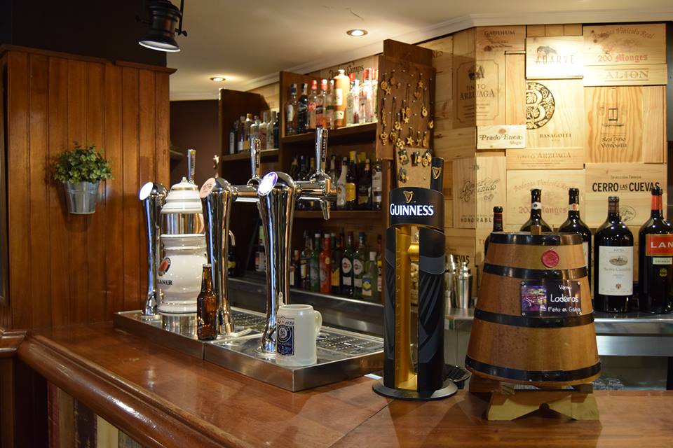 Bar Adarve (Sarria) — Ambiente