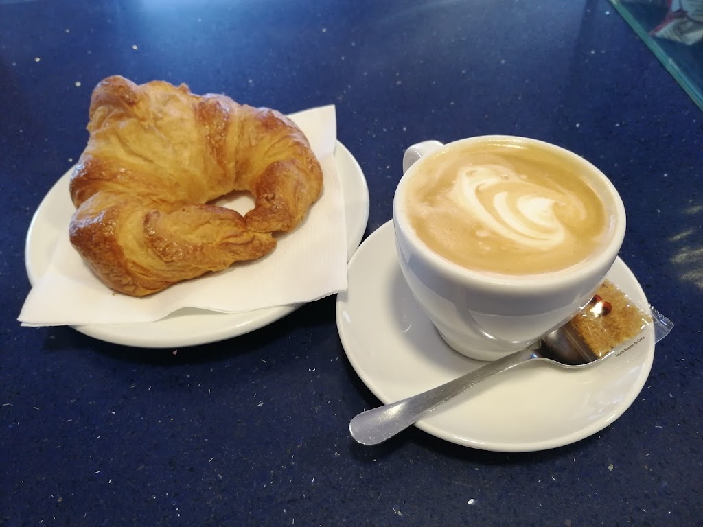 BLAT I CAFE II BAR CAFETERIA — Del propietario