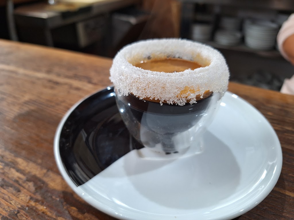 El Buen Cafe Del Carmen — Comida y bebida