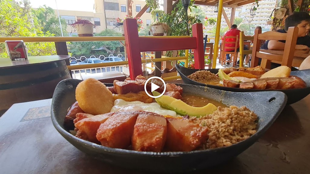 Restaurante Colombiano La Fonda — Videos