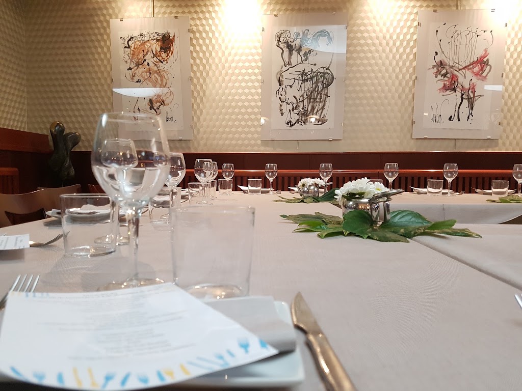 Restaurante Bar Pirineos — Ambiente
