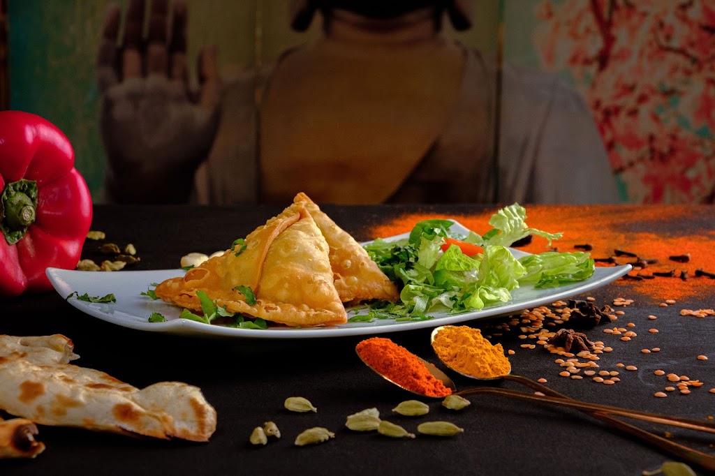 Sarita Indian Restaurant — Comida y bebida
