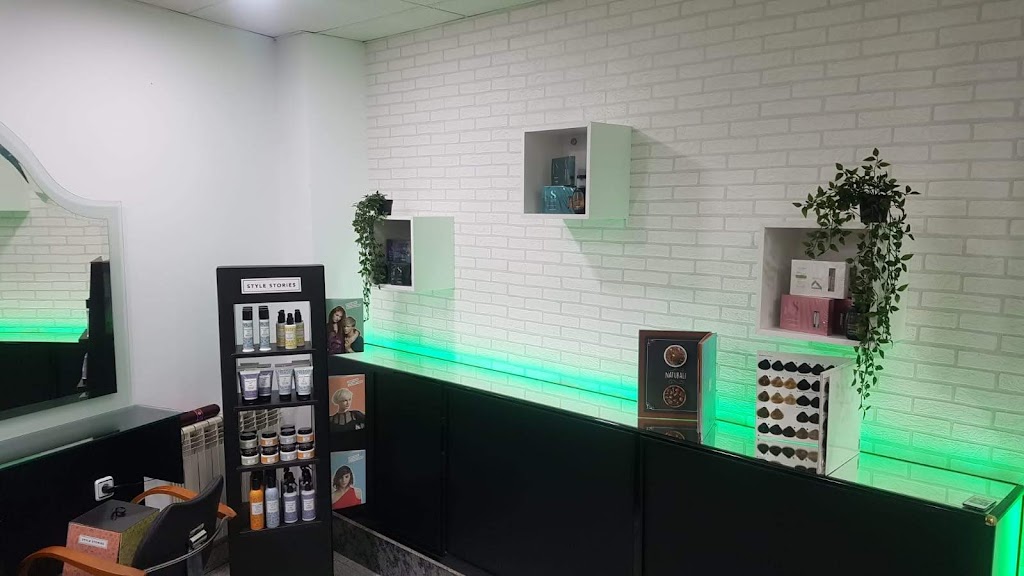 IL Salone - Peluqueria Unisex by Sandra Lera — Interior