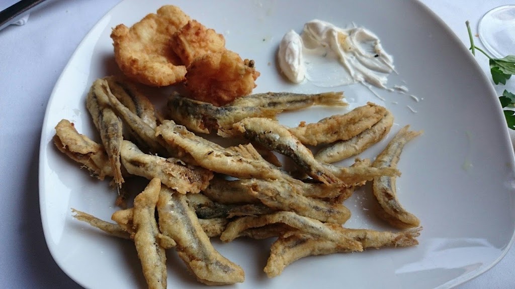 Restaurante El Toro Azul — Comida y bebida