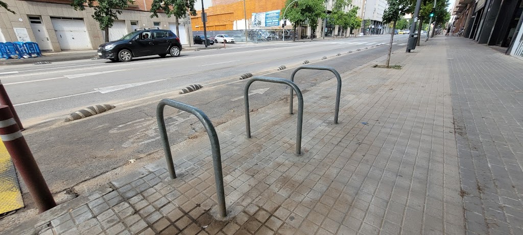 Aparcabicis calle ponent