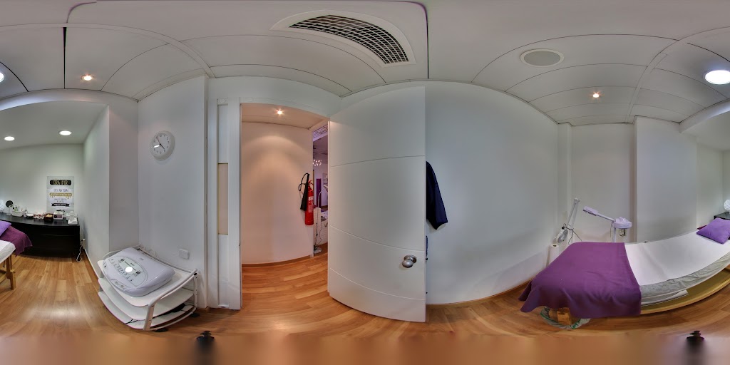 FRENCH KISS BEAUTY RUBI — Street View y 360deg
