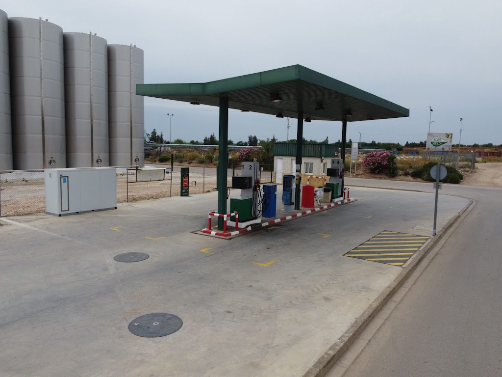 Gasolinera CAPI — Surtidor de combustible