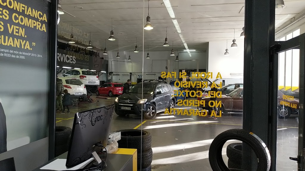 Rodi Motor Services — Interior
