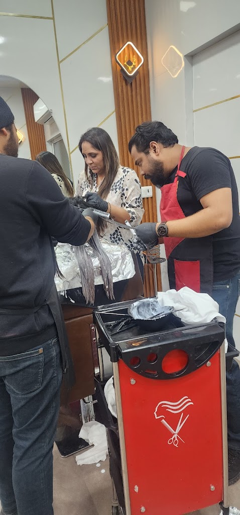 Monty S Unisex Salon Beauty Salon