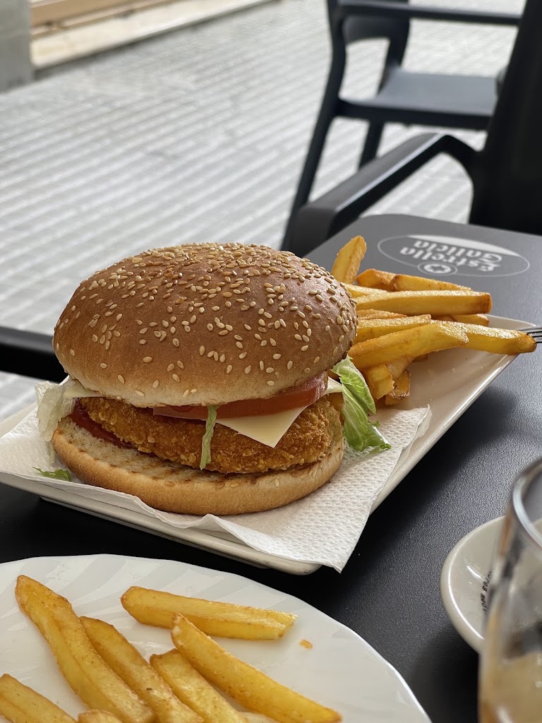 Riera Seca Kebab Bar & Cafeteria — Comida y bebida