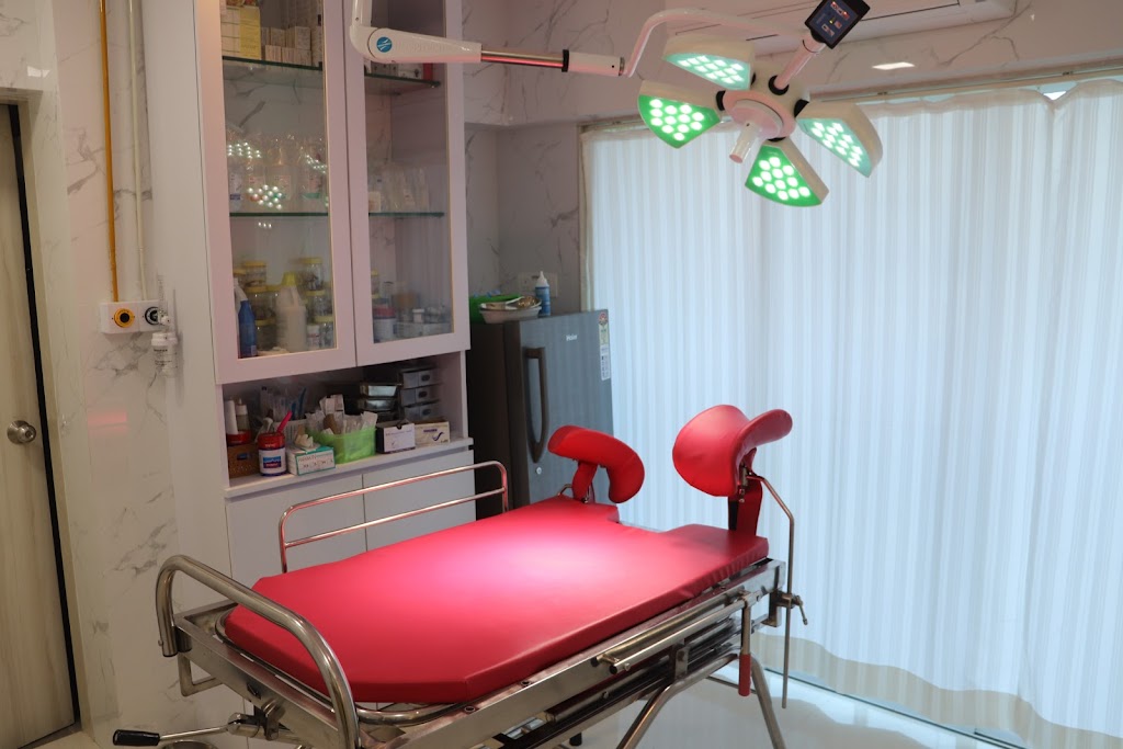 Dr. Hitankshi Hospital