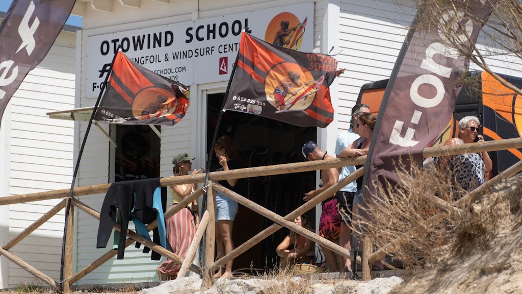 Otowind School / F-one Wing Foil Center - Wingfoil & Windsurf