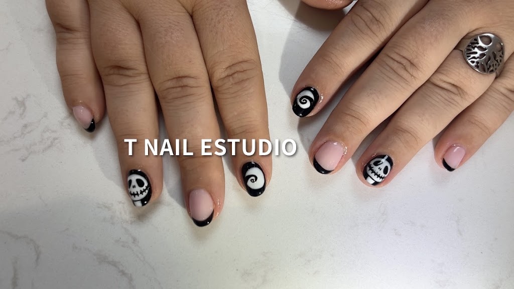 T NAIL STUDIO — Del propietario