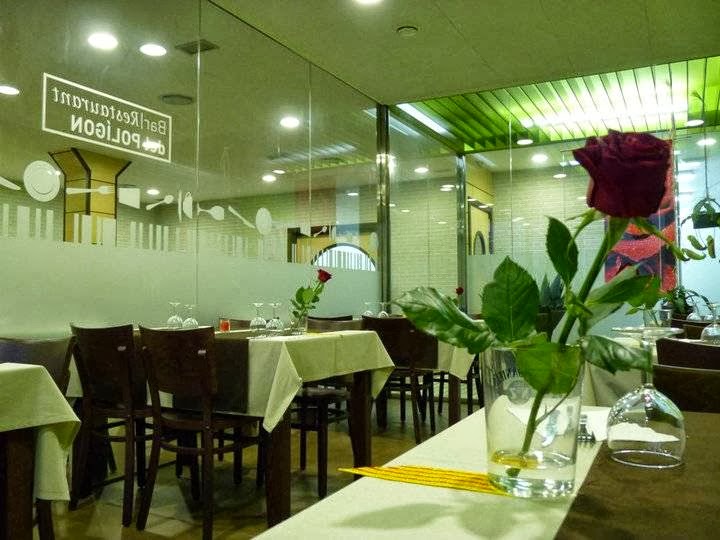 Bar Restaurant Poligon — Ambiente