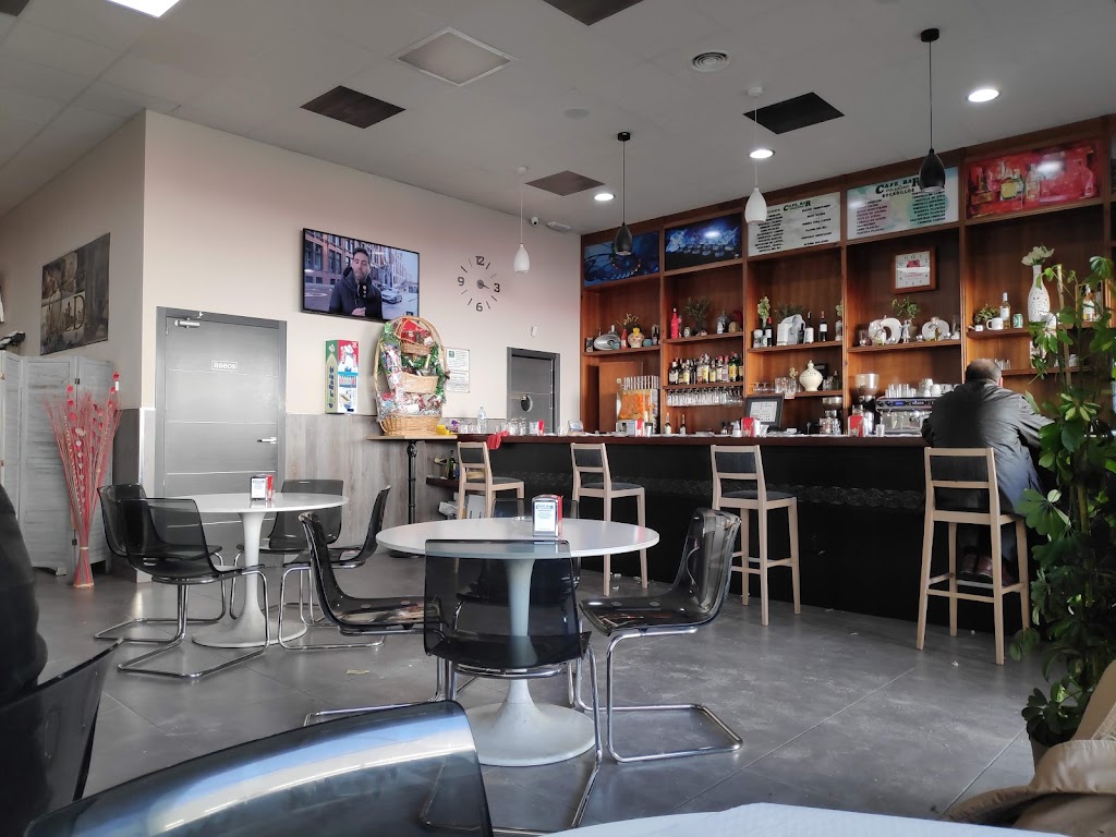 Restaurante Cafe Bar El Poligono — Ambiente