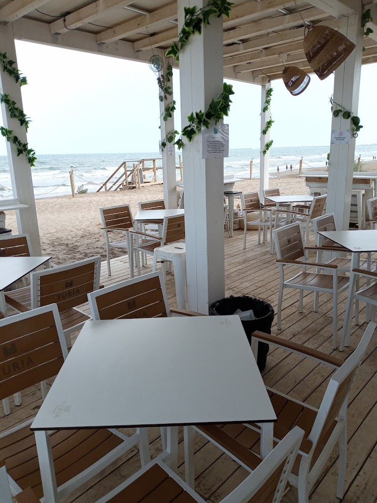 Chiringuito tres14 Beach