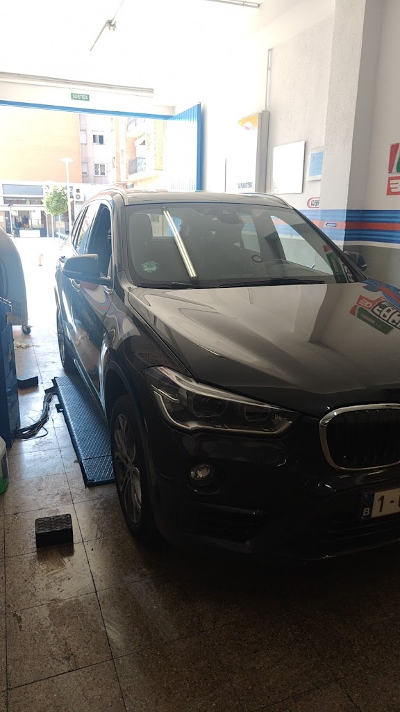 Taller World Auto Refinish Car S.L.