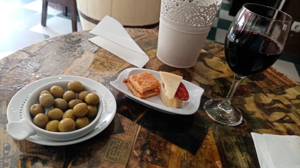 Cafe Campanaes — Comida y bebida
