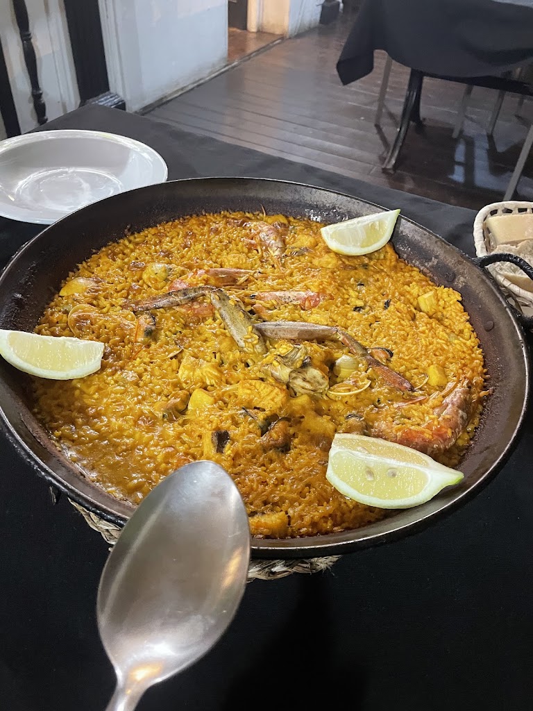 Restaurante Cafeteria Alhambra — Comida y bebida
