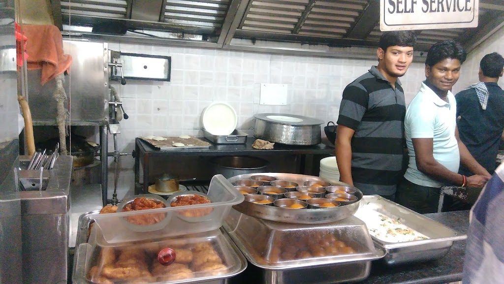 Hotel Arya Bhavan