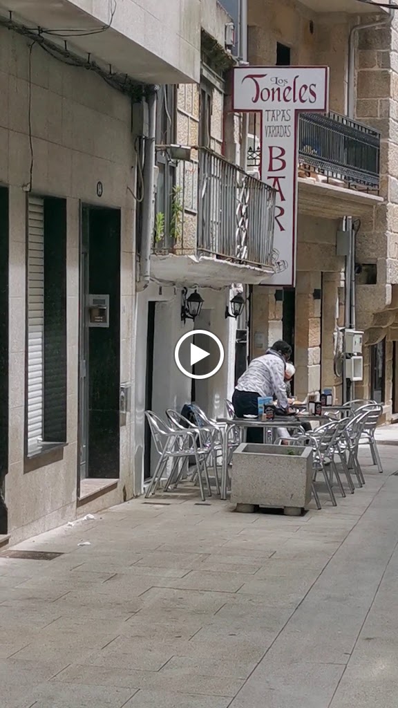 Los Toneles — Videos
