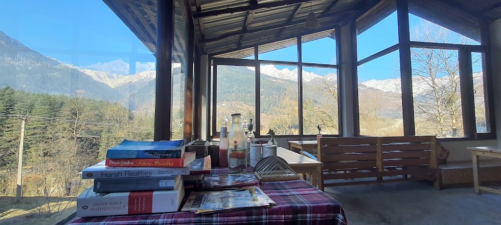 Cafe Iris Manali