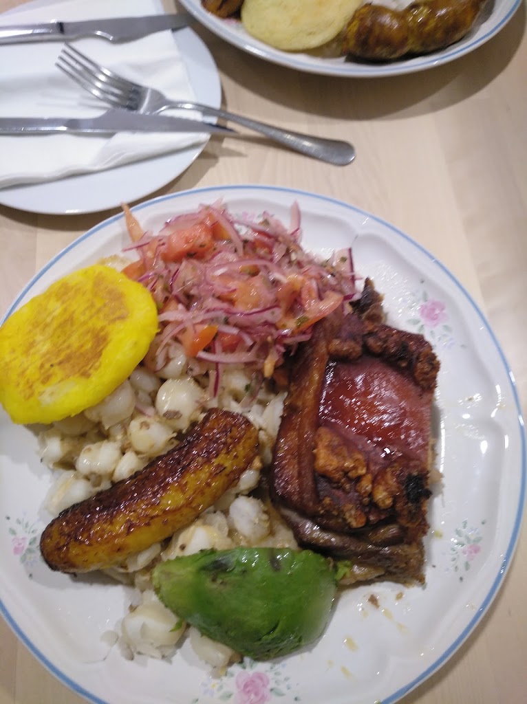 BAR ROYCE — Comida y bebida