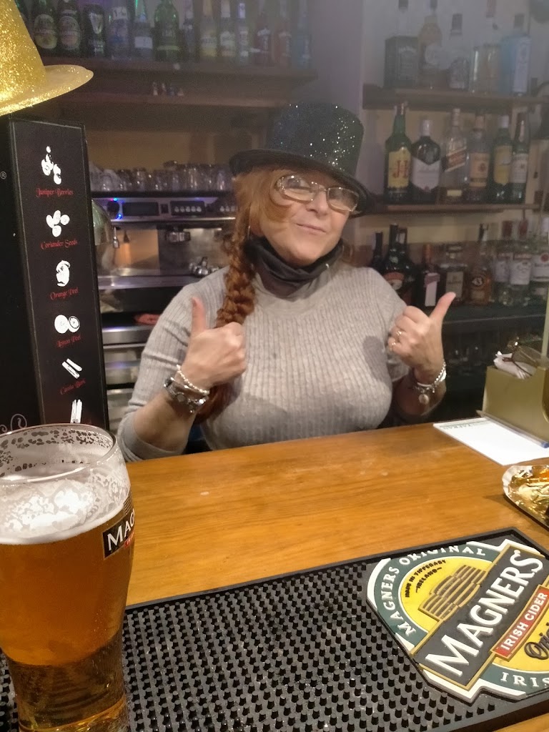 Bar ALBRADA — Comida y bebida