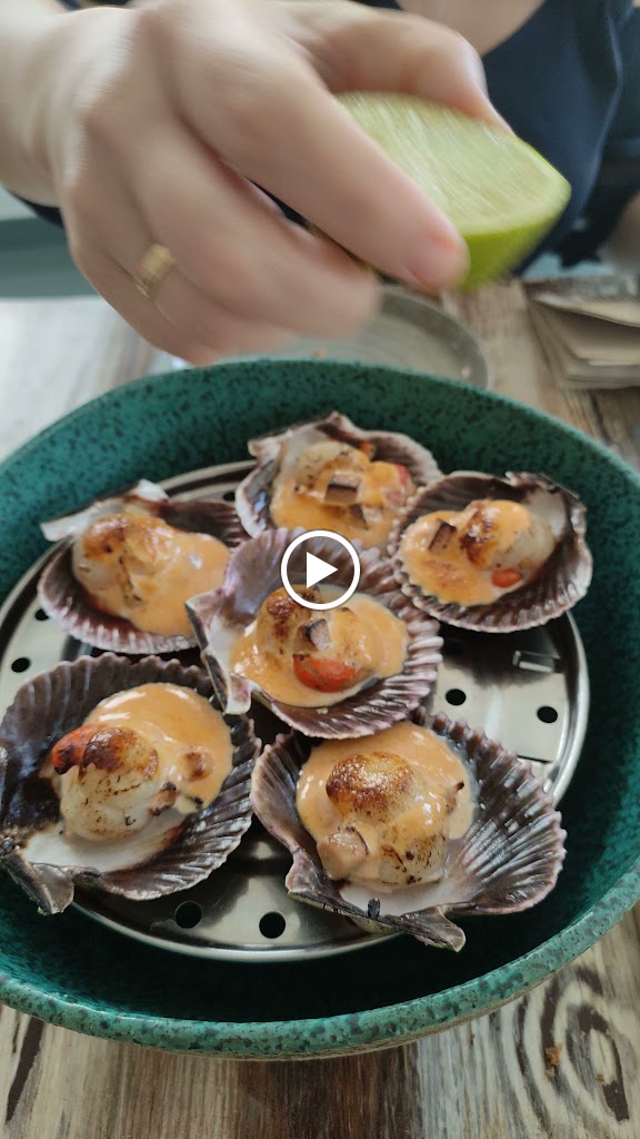 DE CUADROS RESTAURANT — Videos