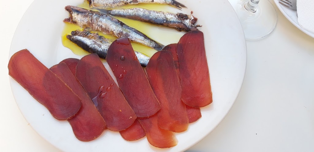 Cantina Gallina — Comida y bebida