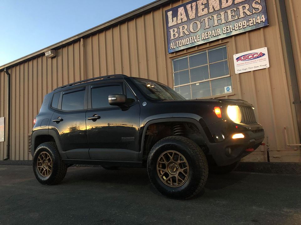 Lavender Brothers Automotive in Seaside