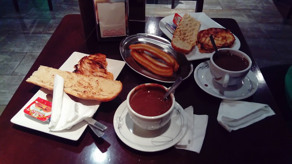 Cafeteria Romo's — Comida y bebida
