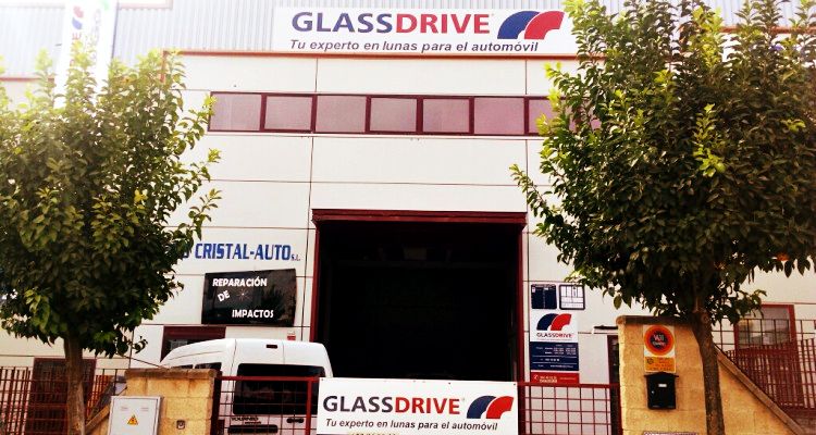 Todo Cristal Auto — Exterior
